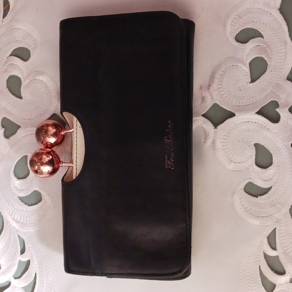 TED BAKER LEATHER WALLET - Picture 1 of 9